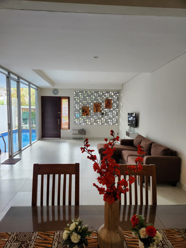 Dining Room 18