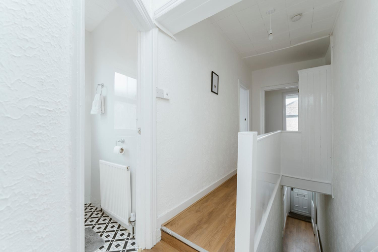 Others 4, Manor House Great Rooms to Stay, London