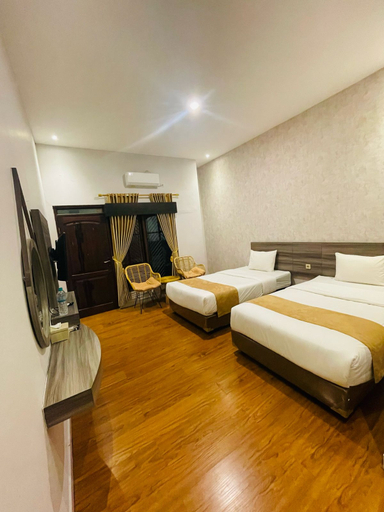 The Panorama Malioboro Hotel - Tap to explore photos
