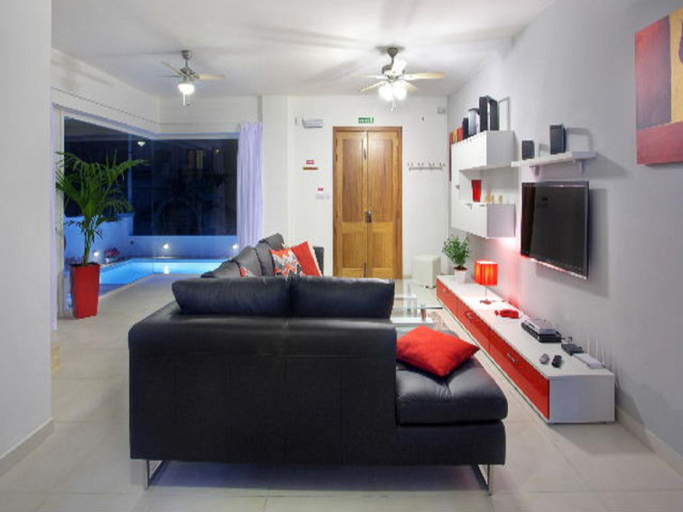 Others 3, Villa Sunnyside