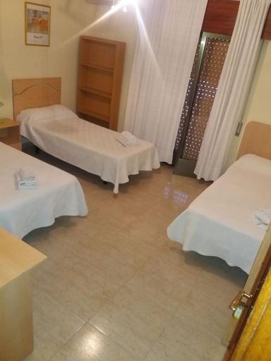 Bedroom 2, Hostal Jose Luis, Madrid