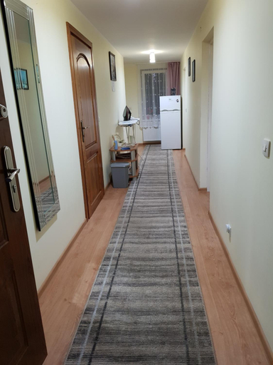 Others 3, Dom Goscinny "BASIA", Puck