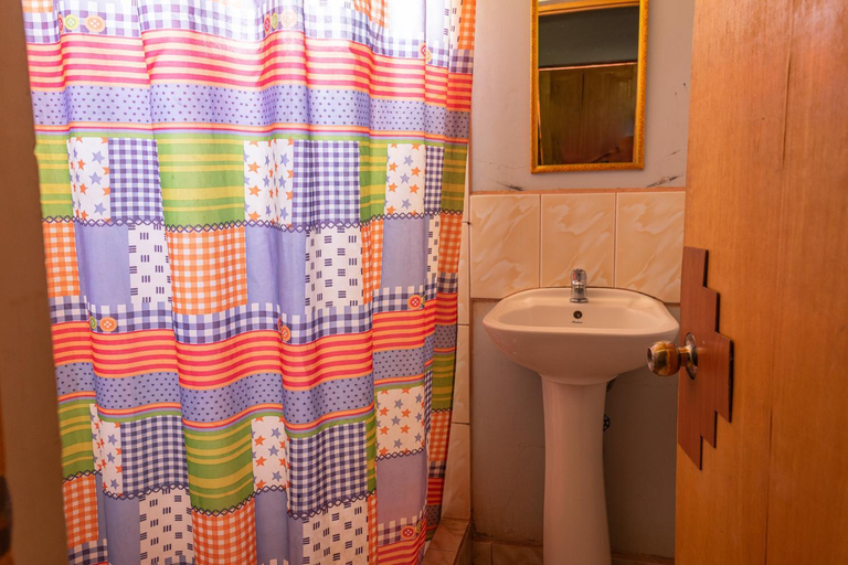 Bathroom 2, La Casa del Sol Naciente, El Loa