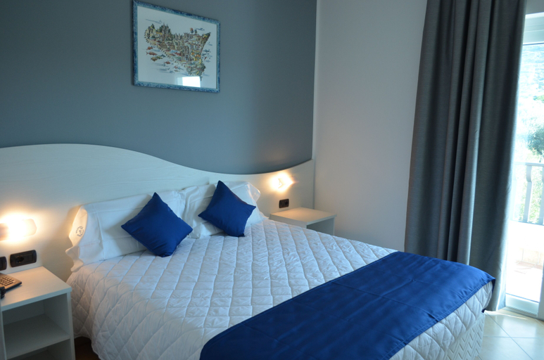 Bedroom 3, Carlton Hotel Riviera, Palermo