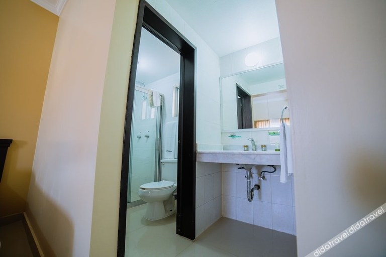 Bathroom 4, Hotel Mirage, Pénjamo