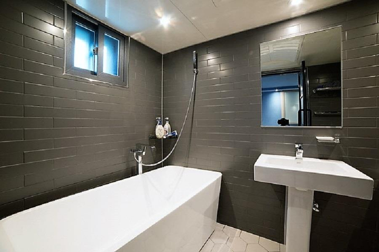 Bathroom 3, MW Hotel, Songpa