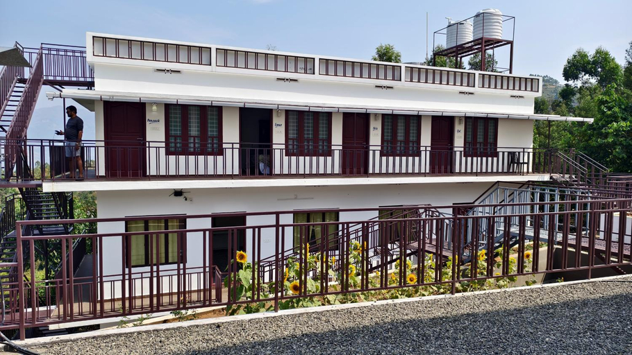 Exterior 5