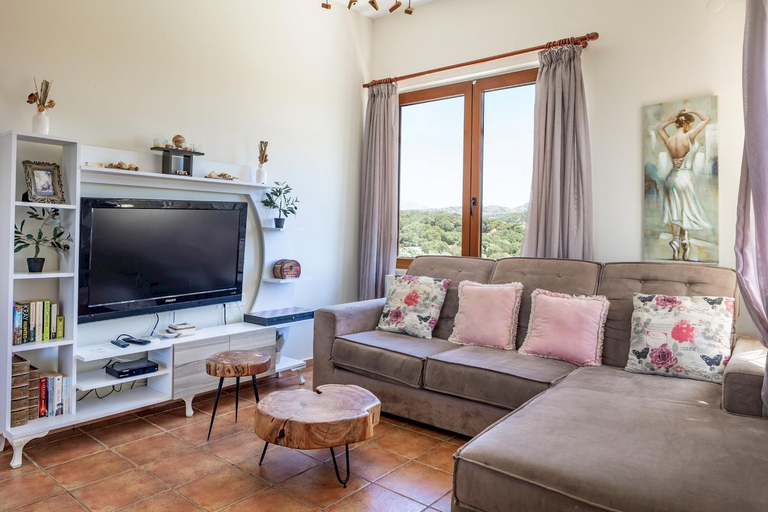 Others 2, Villa Aclando, Crete