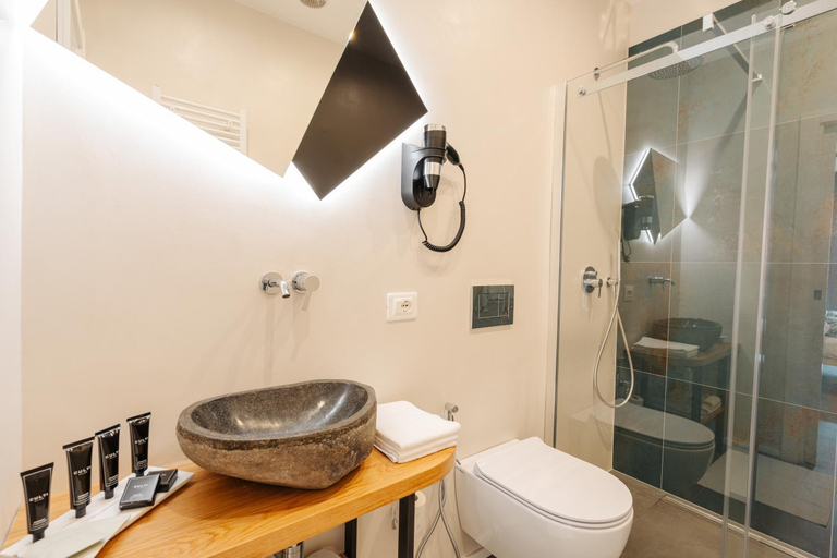 Bathroom 7