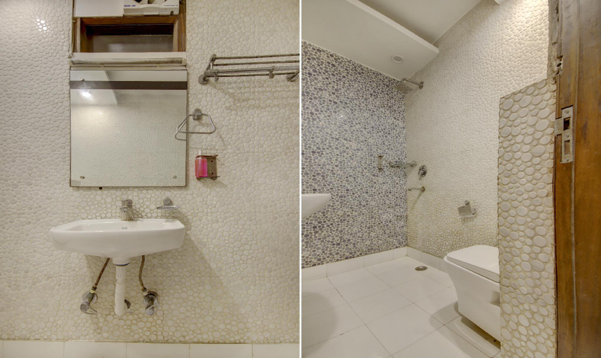 Bathroom 17
