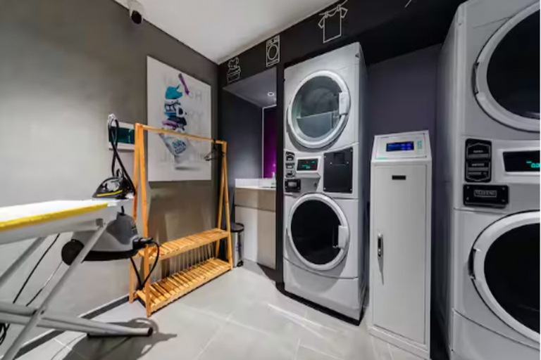 Bathroom 2, Tru by Hilton Lang Son City Centre, Lạng Sơn
