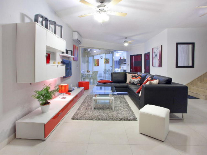 Others 4, Villa Sunnyside