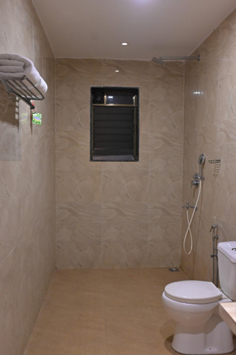 Bathroom 3, Pegasus Lifestyle Resort, Raigarh