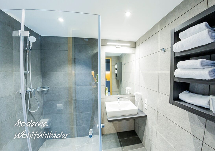 Bathroom 5, My Home My Hotel Rosenheim, Rosenheim