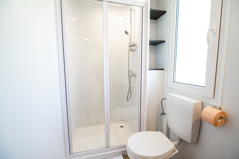 Bathroom 3, Mediteran Homes with Terme Catez Tickets, Brežice