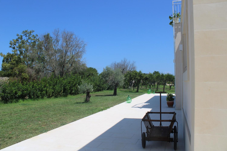 Others 5, Tenuta Lu Beddhru, Lecce