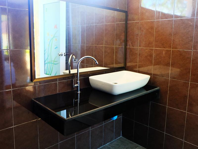 Bathroom 3, Nitiporn Resort, Muang Ranong