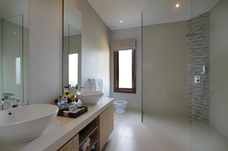 Bathroom 4, Murdha Villa, Badung