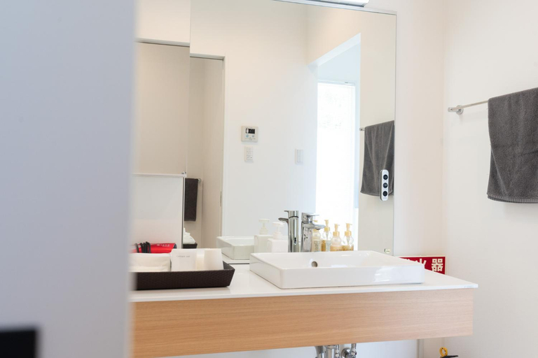 Bathroom 2, 還元ホテル 本部備瀬, Motobu