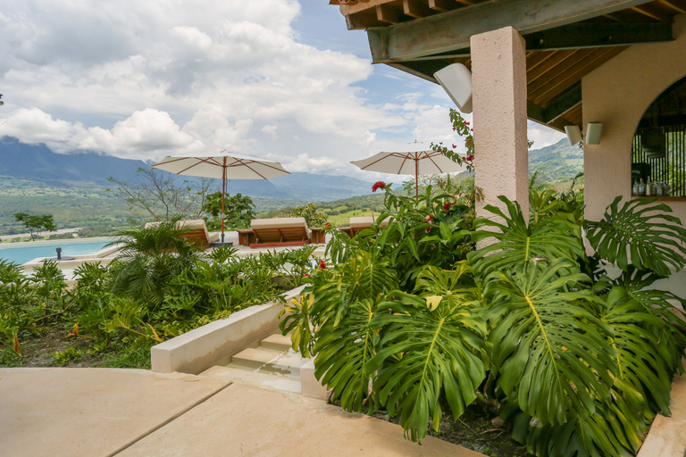 Sport & Beauty 2, Hotel Tahiti, Fredonia