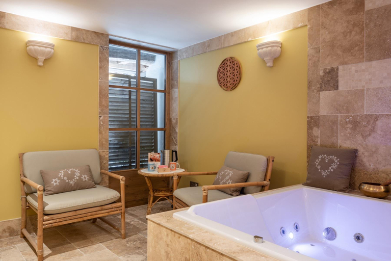 Others 3, Le Cellier & Spa, Isère