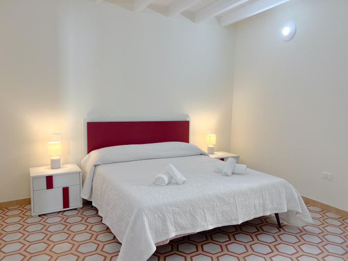 Others 5, B&B Aquas, Medio Campidano