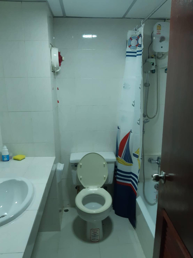 Bathroom 14