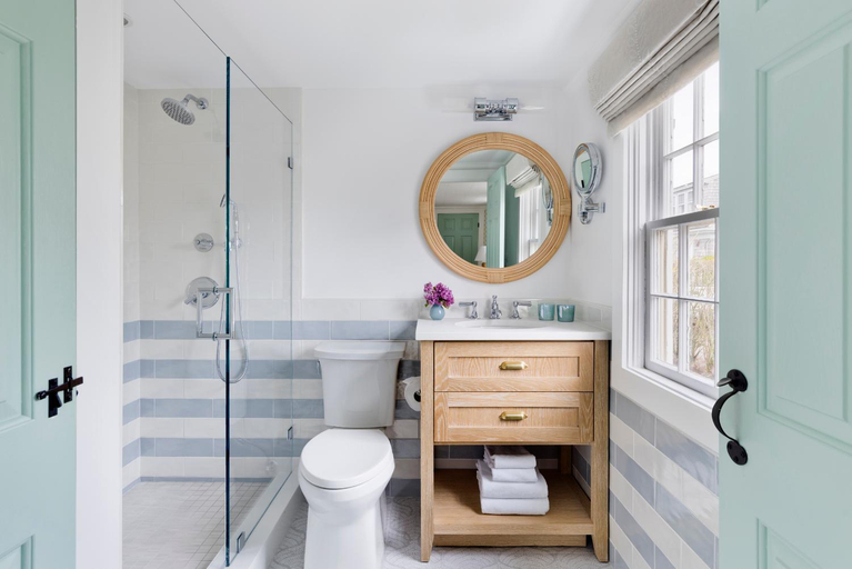 Bathroom 5, White Elephant Village, Nantucket