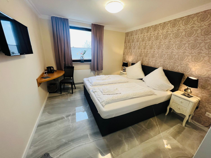 Bedroom 24