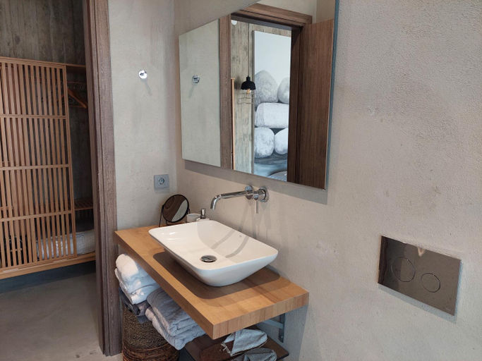 Bathroom 4, Marnos Luxury Villas, Faistos