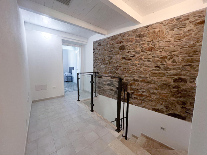 Others 3, B&B Aquas, Medio Campidano