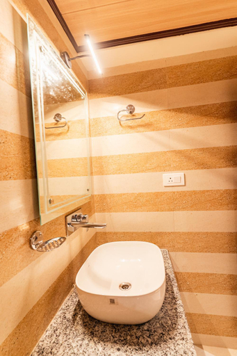 Bathroom 4, The Golden Retreat Hotel, West Sikkim