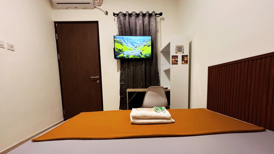 Bedroom 13
