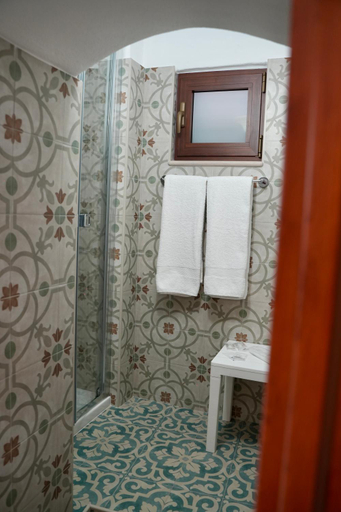 Others 5, B&B La Gravina, Taranto