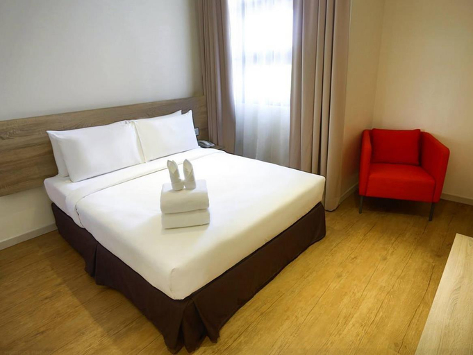 Bedroom 3, Rooms by Rocana, Kuantan