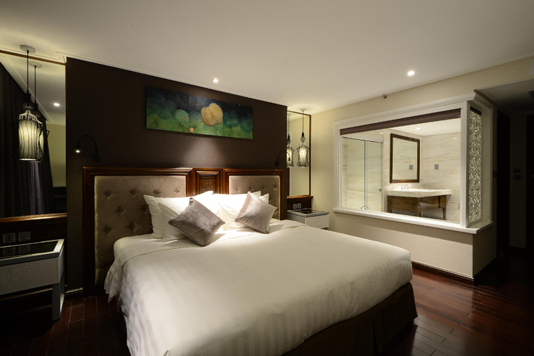 Bedroom 24