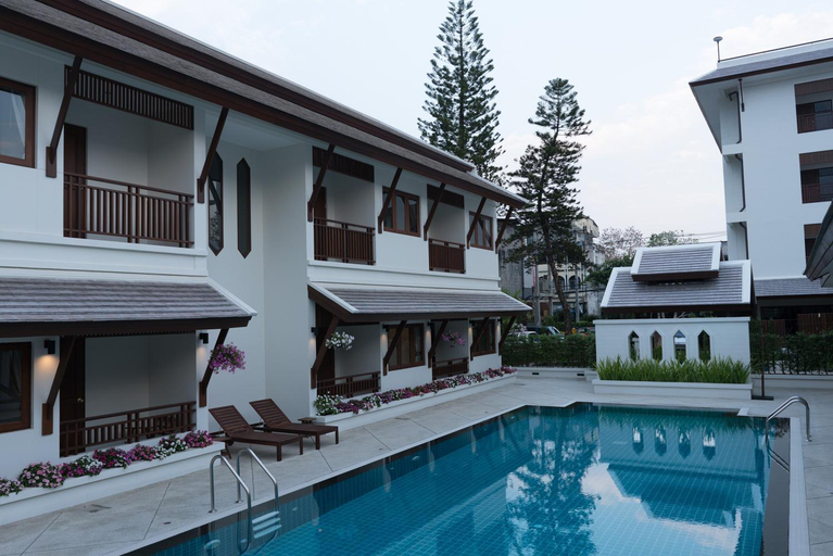 Swimming Pool 16