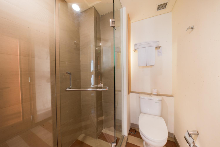 Bathroom 17