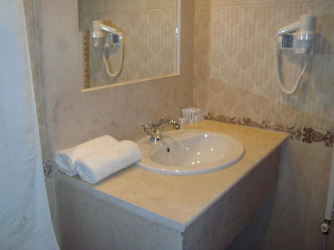 Bathroom 4, Hotel Villa Ofir, Sandanski