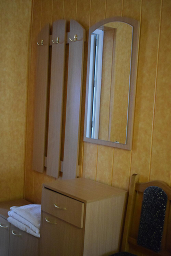 Bathroom 3, Constancia, Kamianets'-Podil's'ka