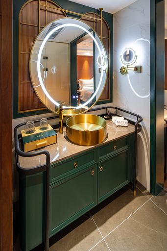 Bathroom 4