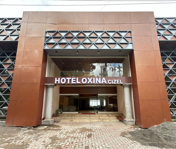 Entrance 5, HOTEL OXINA CIZEL, Dindigul