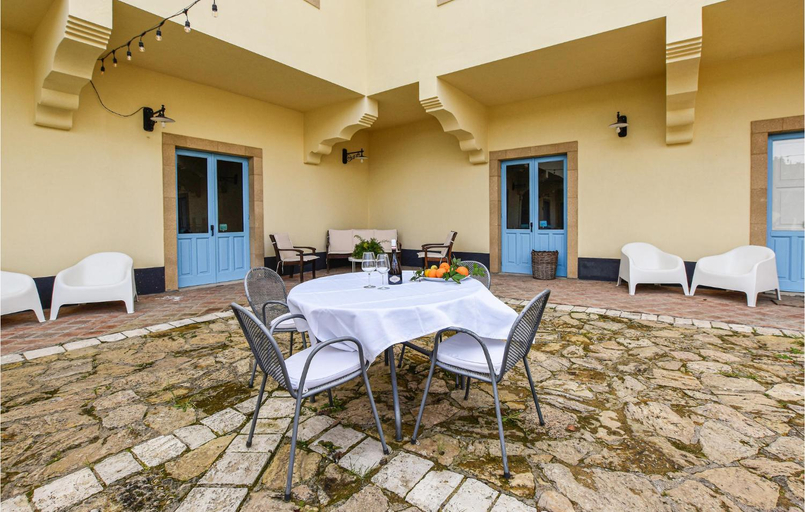 Others 4, Awesome Home In Caltagirone, Catania