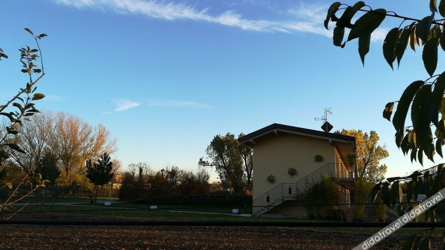 Exterior & Views 2, Agriturismo Dolceluna, Milano