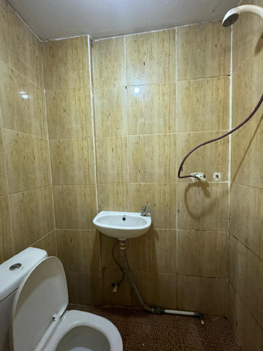 Bathroom 10
