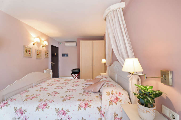 Bedroom 3, Aerinon Guesthouse, Peloponnese