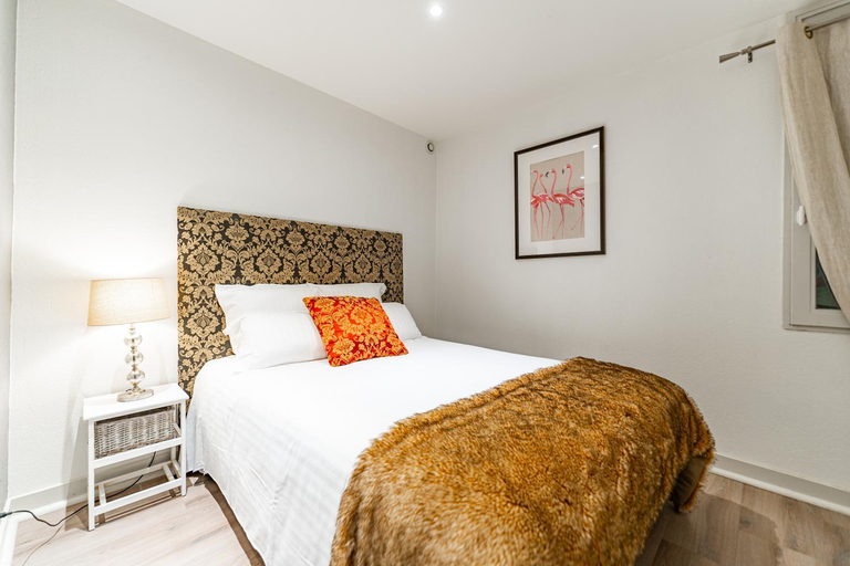 Others 4, Design Smart Flat Bordeaux, Gironde