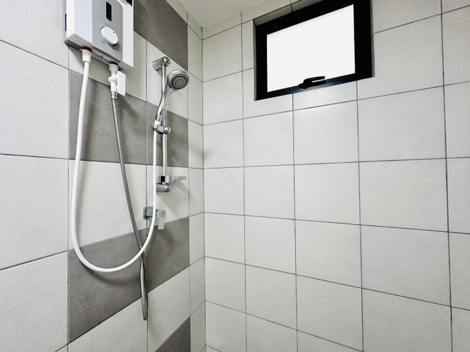 Bathroom 3, The Sun 1 or 3BR Bayan Lepas 4 to 10 pax WL, Penang Island