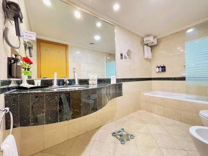 Bathroom 5, ALRITZ ALMADINAH HOTEL, Al Madinah Al Munawwarah