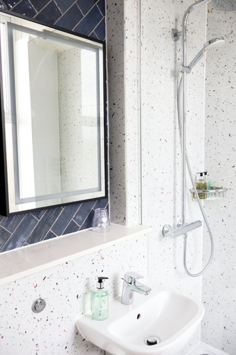 Bathroom 4, Hotel Collingwood, BW Signature Collection, Poole
